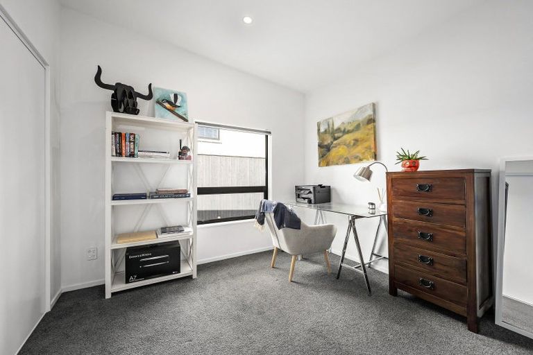 Photo of property in 4c Ferry Road, Days Bay, Lower Hutt, 5013