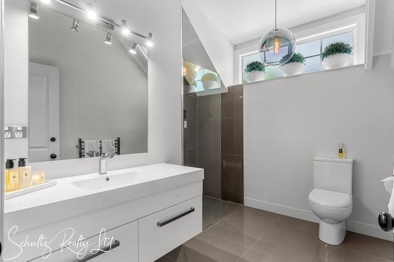 Photo of property in 3251 Paparoa-oakleigh Road, Paparoa, 0571