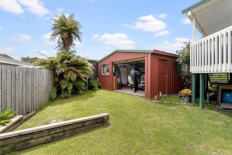 Photo of property in 121 Onemana Drive, Onemana, Whangamata, 3691