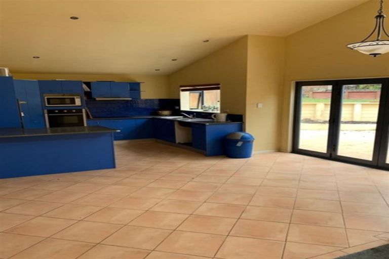 Photo of property in 11 Fairchild Avenue, Goodwood Heights, Auckland, 2105