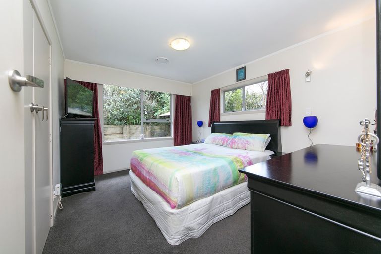 Photo of property in 27 Great North Road, Riverhead, 0820