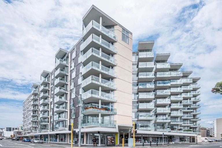 Photo of property in Piermont Apartments, 3i/82 Cable Street, Te Aro, Wellington, 6011