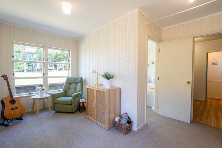 Photo of property in 15 Kowhai Road, Mairangi Bay, Auckland, 0630