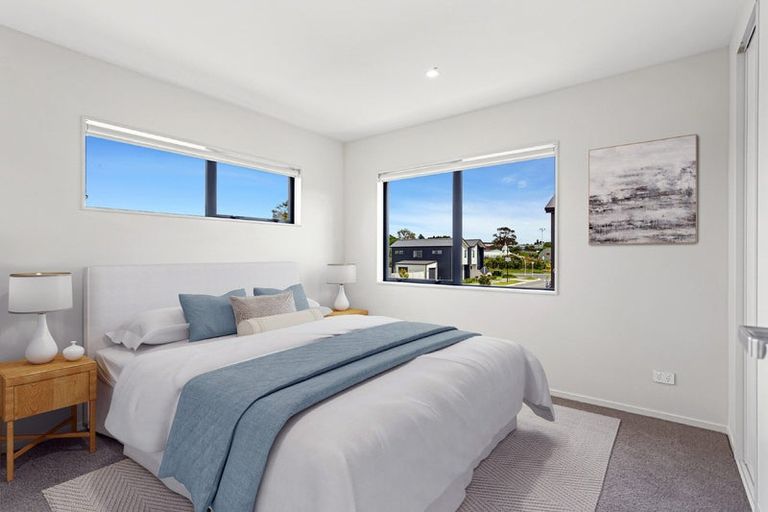 Photo of property in 6 Verde Lane, Rosehill, 2113