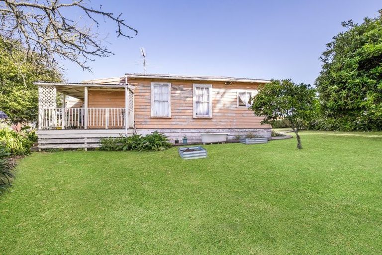 Photo of property in 2 Liverpool Street, Tuakau, 2121