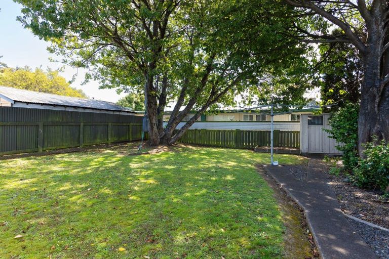 Photo of property in 8a Seddon Street, Dannevirke, 4930