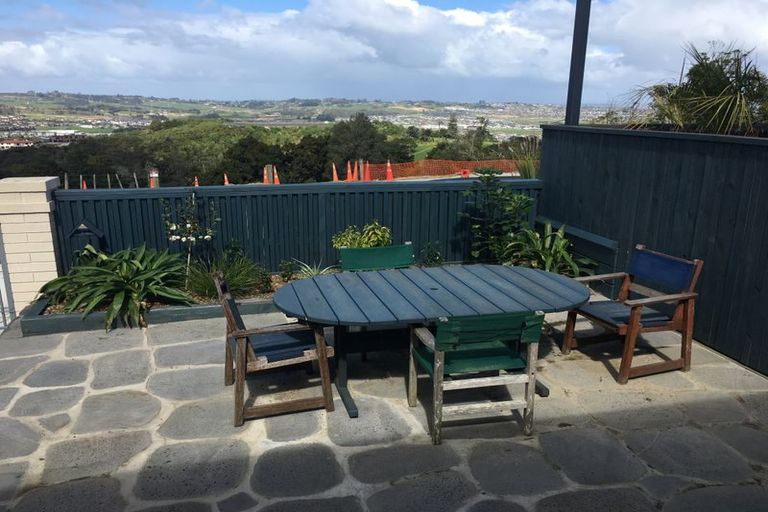 Photo of property in 22 Caldwells Road, East Tamaki Heights, Auckland, 2016