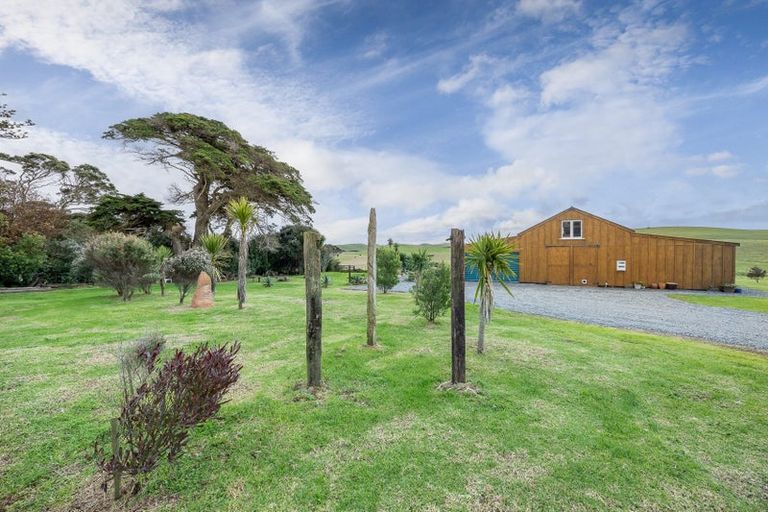 Photo of property in 11 Alcemene Lane, Baylys Beach, Dargaville, 0377