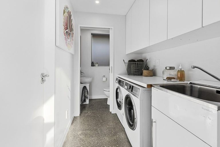 Photo of property in 5 Boardwalk Lane, Seatoun, Wellington, 6022