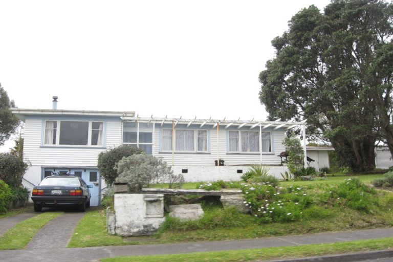 Photo of property in 19 Dixon Street, Oakura, 4314