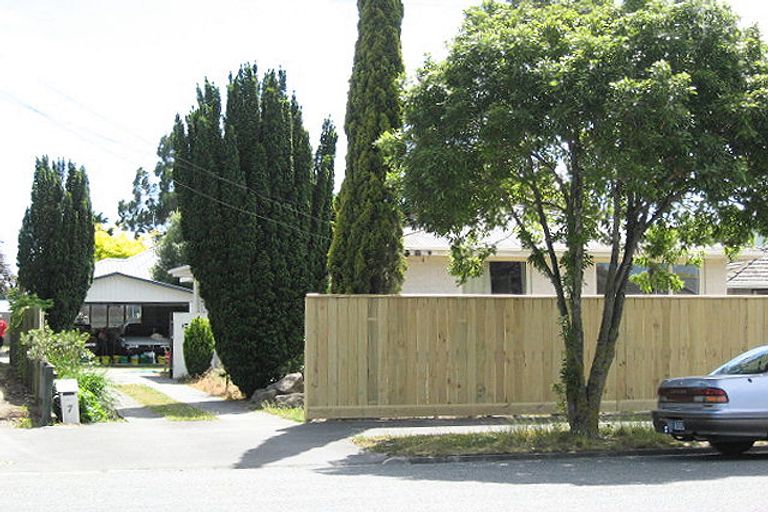Photo of property in 7 Dinton Street, Russley, Christchurch, 8042