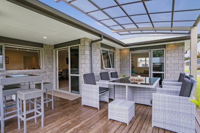 Photo of property in 325 Cook Drive, Whitianga, 3510