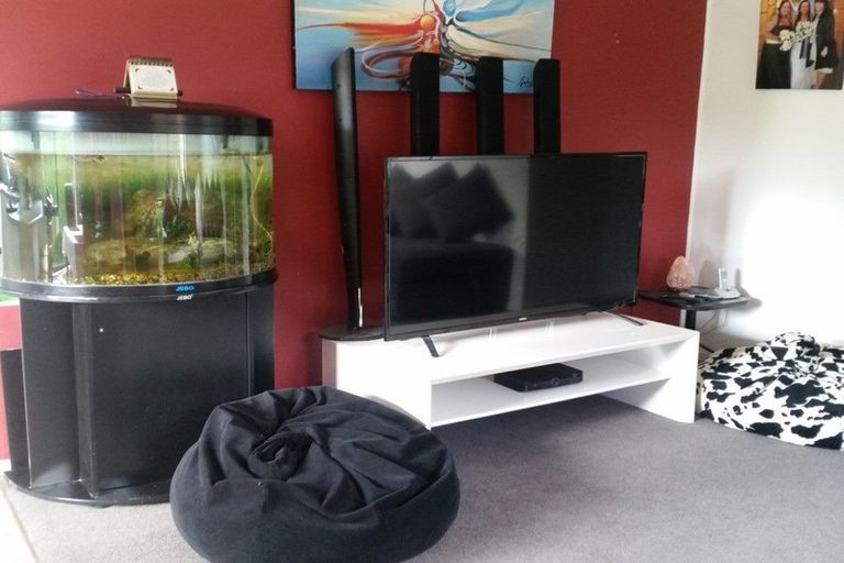 Photo of property in 57 Holmes Drive South, Massey, Auckland, 0614