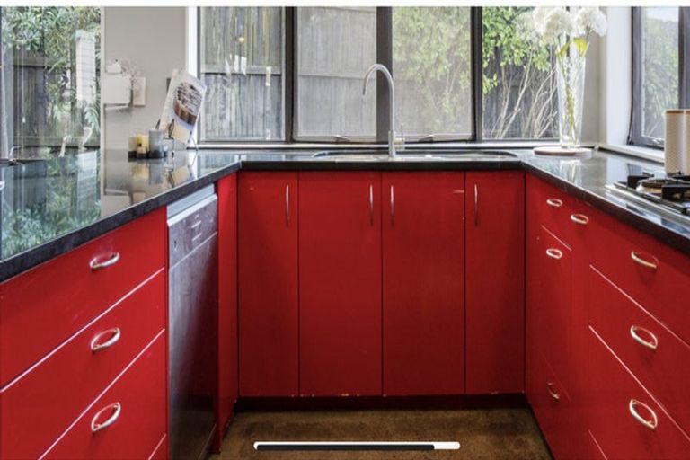 Photo of property in 37 Rochester Crescent, Somerville, Auckland, 2014