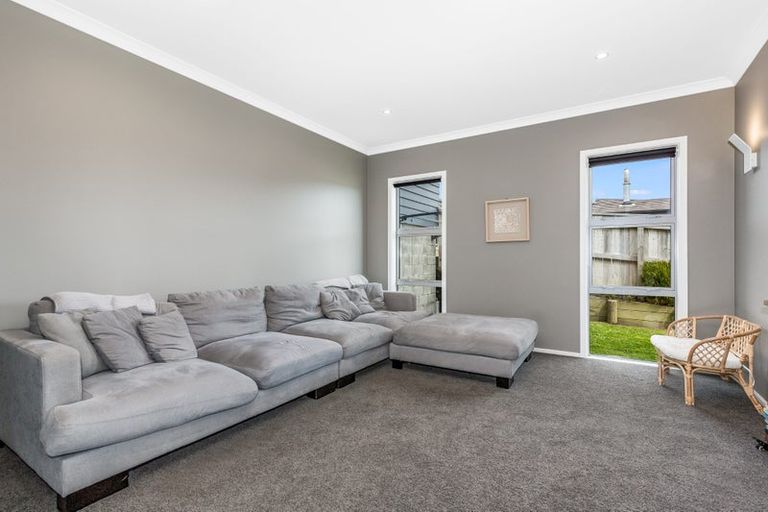 Photo of property in 105 Endeavour Drive, Whitby, Porirua, 5024