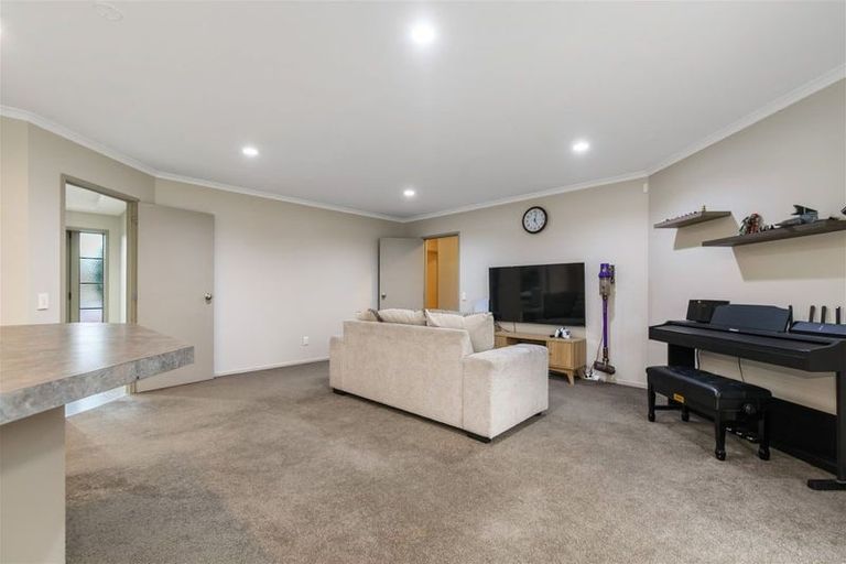 Photo of property in 99 Barrington Drive, Huntington, Hamilton, 3210