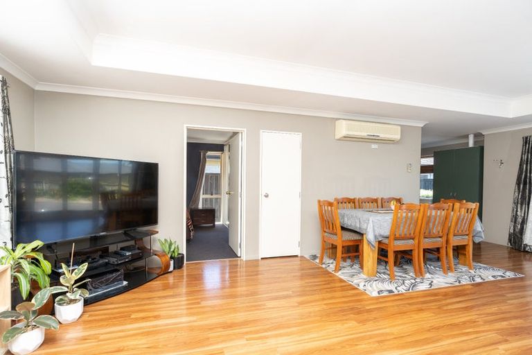 Photo of property in 8 Rochford Court, Hamilton East, Hamilton, 3216