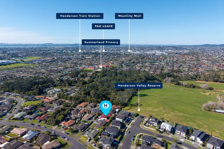 Photo of property in 54 Greenberry Drive, Ranui, Auckland, 0612