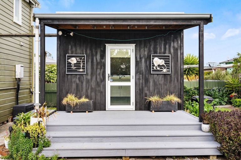 Photo of property in 409 Alexandra Street, Hastings, 4122