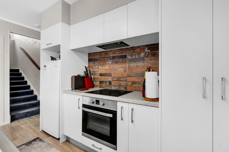 Photo of property in 65 Barrett Street, Westown, New Plymouth, 4310