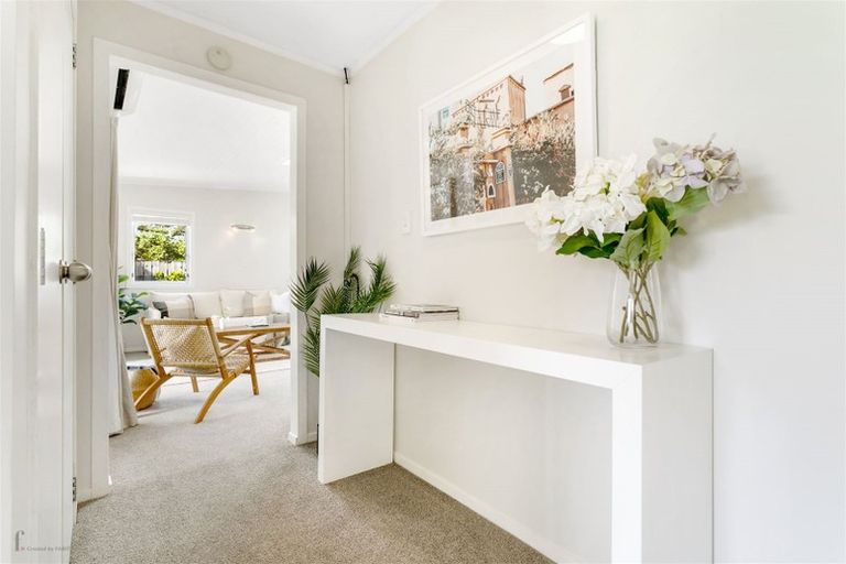 Photo of property in 74 Ferry Parade, Herald Island, Auckland, 0618