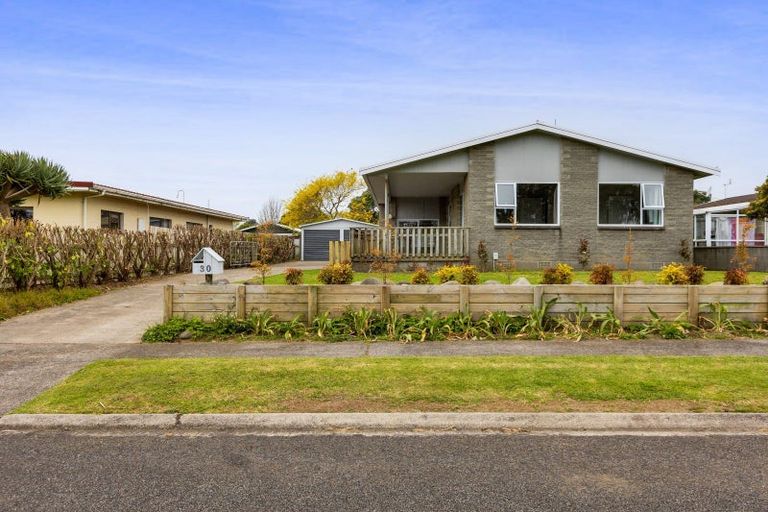 Photo of property in 30 Harris Street, Waitara, 4320