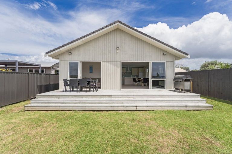Photo of property in 4 Eyre Street, Whitianga, 3510