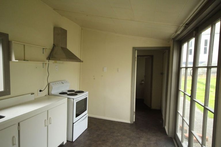 Photo of property in 118 Glen Road, The Glen, Dunedin, 9011