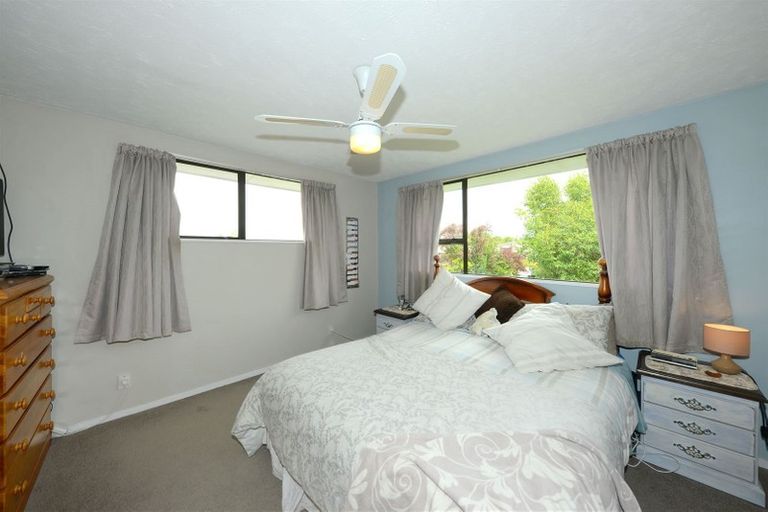 Photo of property in 12 Juniper Place, Burnside, Christchurch, 8053