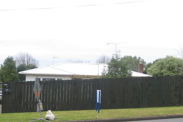 Photo of property in 1/7 Boundary Road, Opaheke, Papakura, 2113
