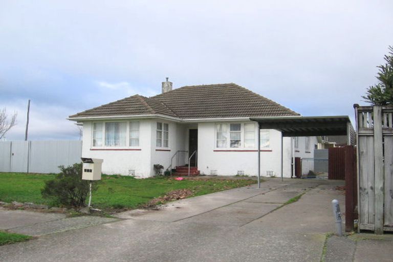 Photo of property in 660 Featherston Street, Roslyn, Palmerston North, 4414