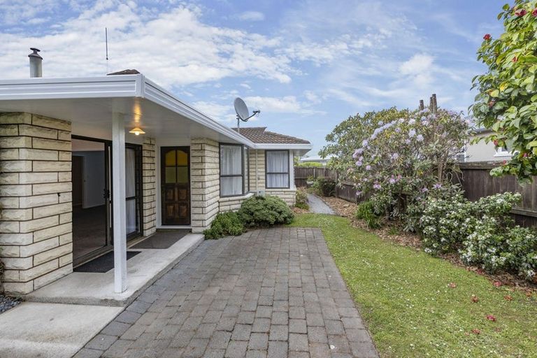 Photo of property in 2/181 Wairakei Road, Bryndwr, Christchurch, 8053