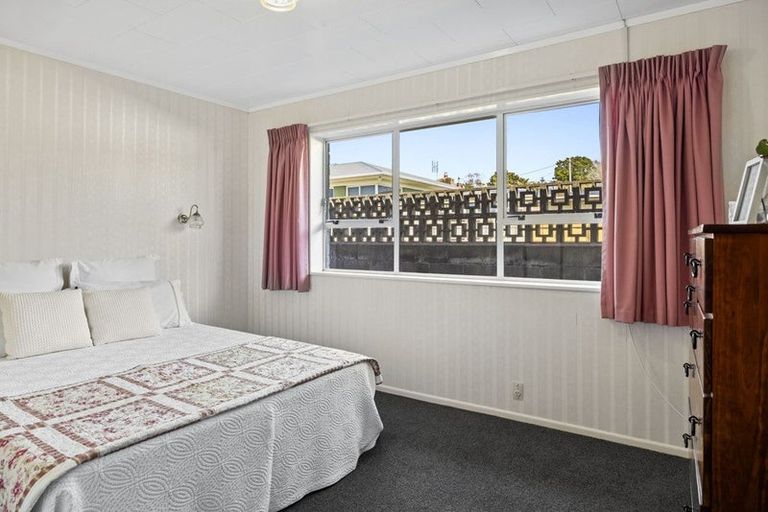 Photo of property in 5a Webster Street, Westown, New Plymouth, 4310