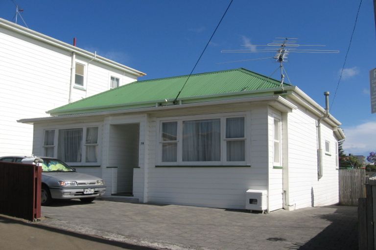 Photo of property in 14 Levy Street, Mount Victoria, Wellington, 6011