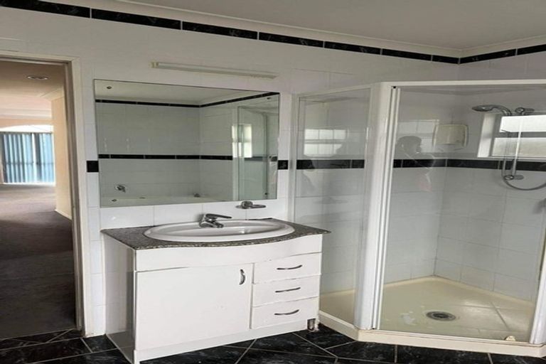 Photo of property in 5a Robertson Road, Favona, Auckland, 2024