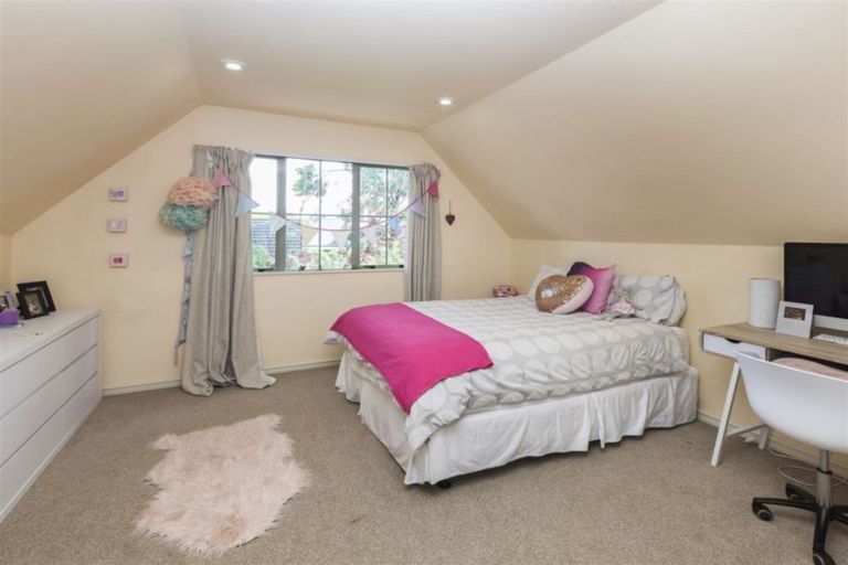 Photo of property in 2c Chislehurst Place, Bryndwr, Christchurch, 8052