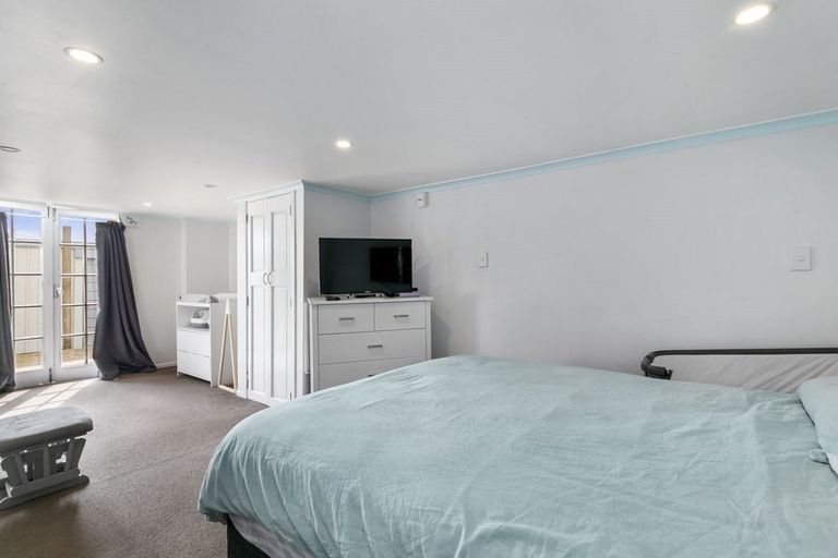 Photo of property in 31 August Street, Stokes Valley, Lower Hutt, 5019