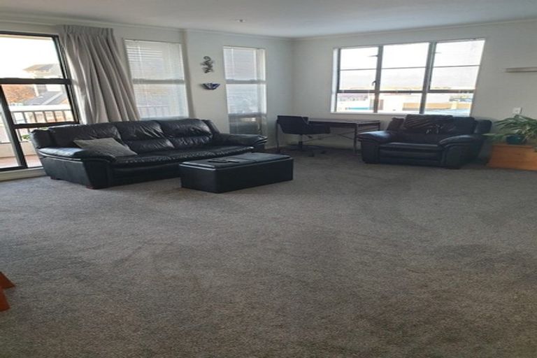 Photo of property in Maddison Apartments, 3/6f Queen Street, Palmerston North, 4410