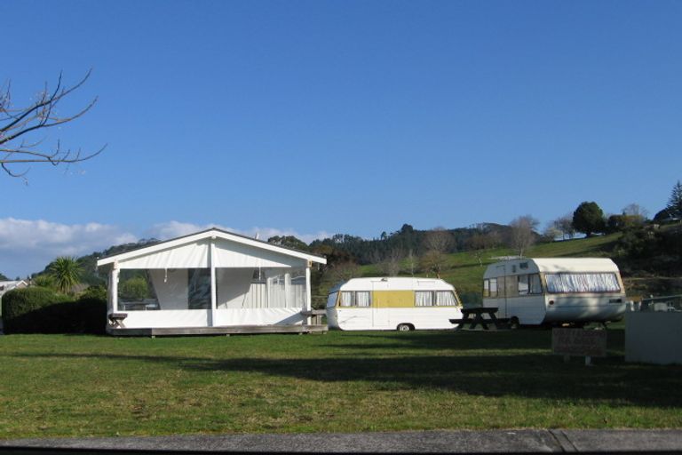 Photo of property in 12 Martin Place, Cooks Beach, Whitianga, 3591