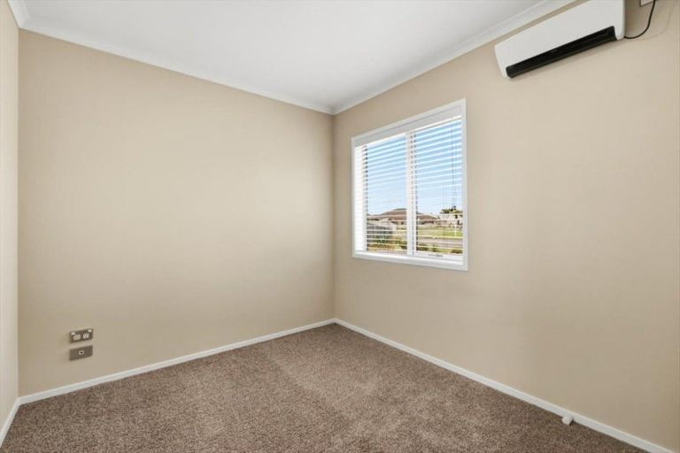 Photo of property in 82 Golden Sands Drive, Papamoa Beach, Papamoa, 3118