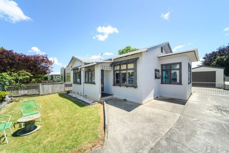 Photo of property in 24 Havill Street, Takaro, Palmerston North, 4410