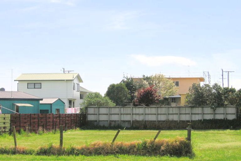 Photo of property in 1245 Papamoa Beach Road, Papamoa Beach, Papamoa, 3118