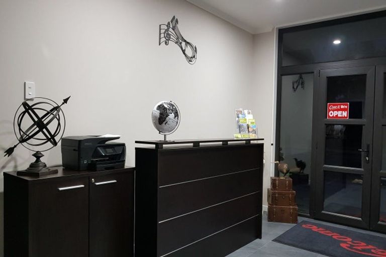 Photo of property in 71 Hokonui Drive, Gore, 9710