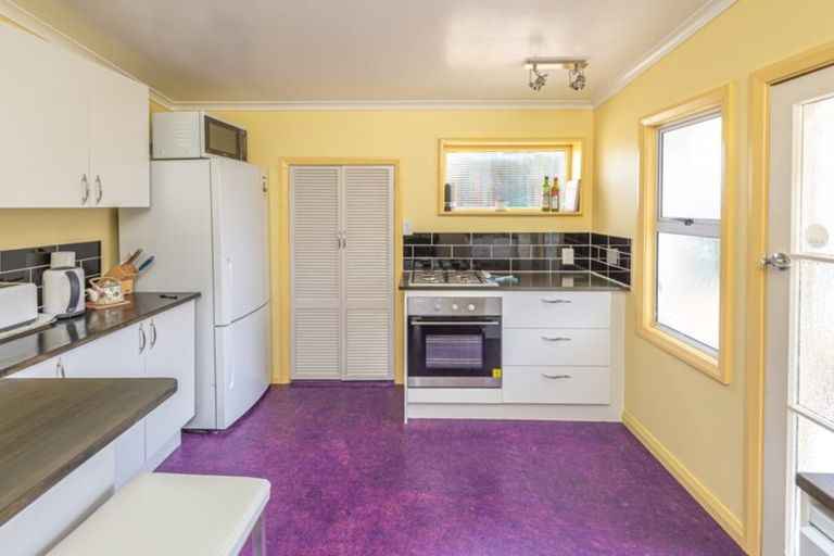 Photo of property in 22 Cambridge Street, Gonville, Whanganui, 4501