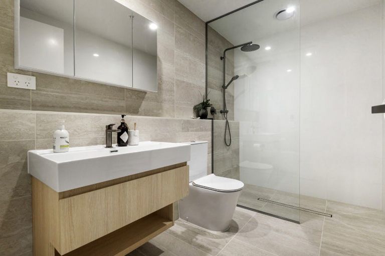 Photo of property in 5/12g Marlborough Crescent, Hobsonville, Auckland, 0616