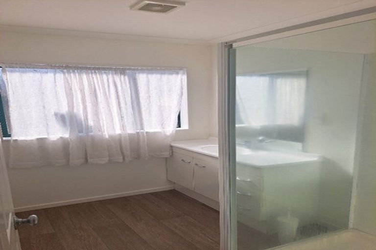 Photo of property in 39c Hall Street, Pukekohe, 2120