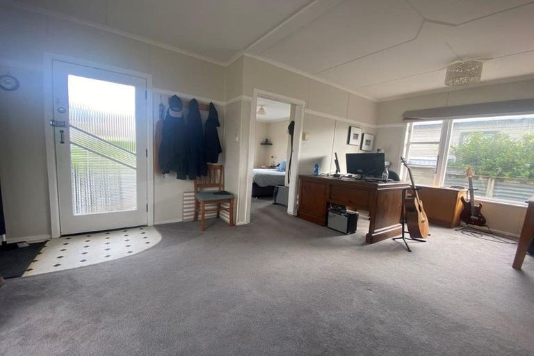 Photo of property in 13 Bell Street, Otaki, 5512
