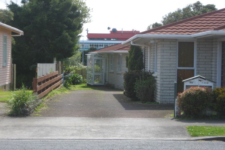 Photo of property in 2/30 Fulford Street, New Plymouth, 4310