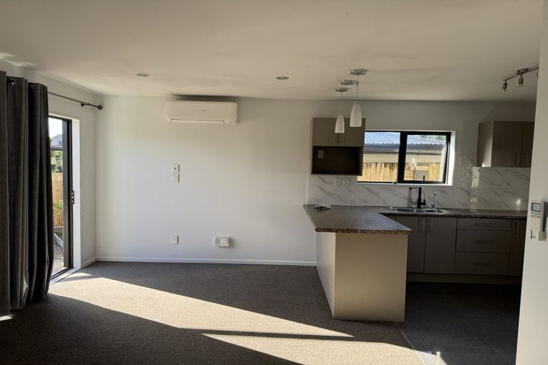 Photo of property in 26 Nile Road, Kelston, Auckland, 0602