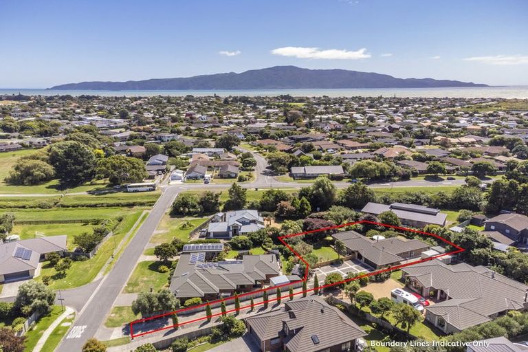 Photo of property in 7b Wood Leigh, Paraparaumu Beach, Paraparaumu, 5032